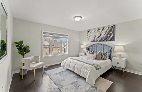 9 Finegan Circle Brampton ON L7A 4Z7