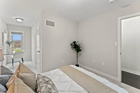 9 Finegan Circle Brampton ON L7A 4Z7