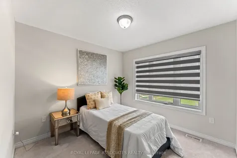 9 Finegan Circle Brampton ON L7A 4Z7