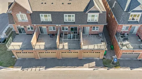 9 Finegan Circle Brampton ON L7A 4Z7