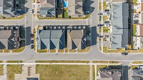 9 Finegan Circle Brampton ON L7A 4Z7