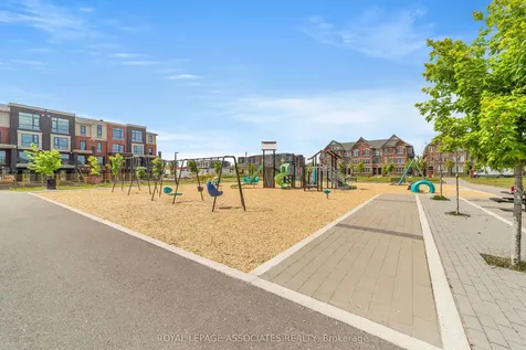 9 Finegan Circle Brampton ON L7A 4Z7