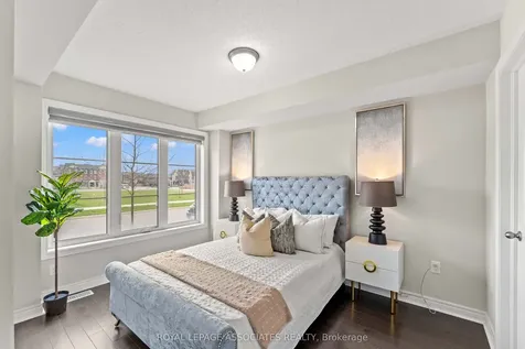 9 Finegan Circle Brampton ON L7A 4Z7