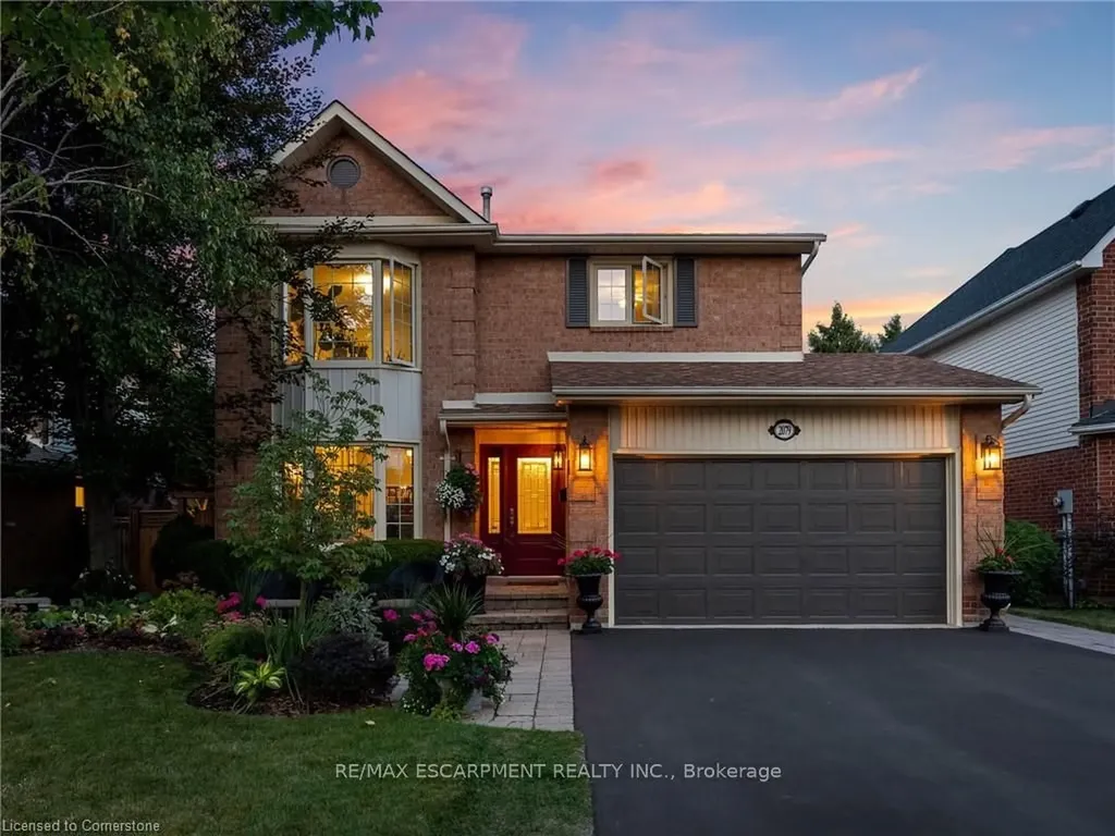 2079 Hunters Wood Drive Burlington ON L7M 2T1