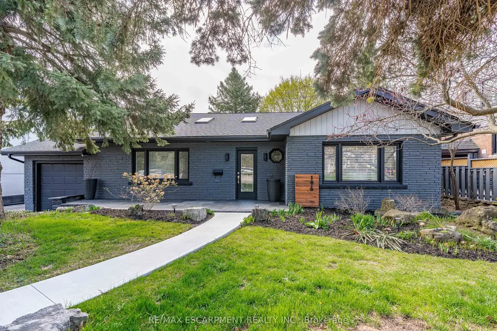 196 Townsend Avenue Burlington ON L7T 1Z4
