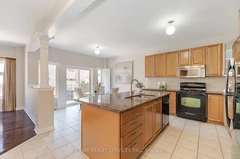 21 Fallgate Drive Brampton ON L6X 0R6