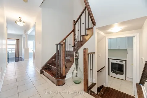 21 Fallgate Drive Brampton ON L6X 0R6