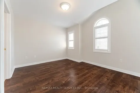 21 Fallgate Drive Brampton ON L6X 0R6