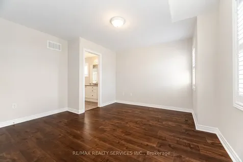 21 Fallgate Drive Brampton ON L6X 0R6