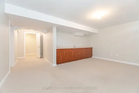 21 Fallgate Drive Brampton ON L6X 0R6