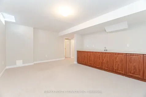 21 Fallgate Drive Brampton ON L6X 0R6