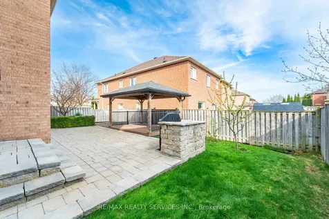 21 Fallgate Drive Brampton ON L6X 0R6