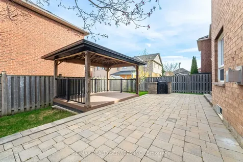 21 Fallgate Drive Brampton ON L6X 0R6