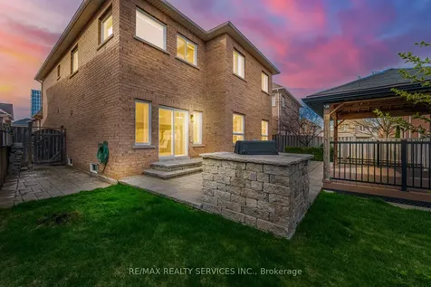 21 Fallgate Drive Brampton ON L6X 0R6