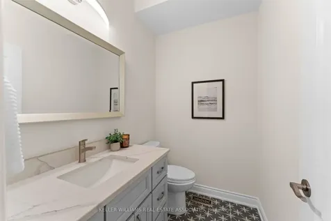 4039 Medland Drive Burlington ON L7M 4W7