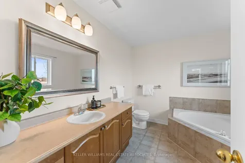 4039 Medland Drive Burlington ON L7M 4W7