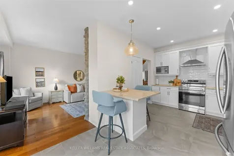 4039 Medland Drive Burlington ON L7M 4W7