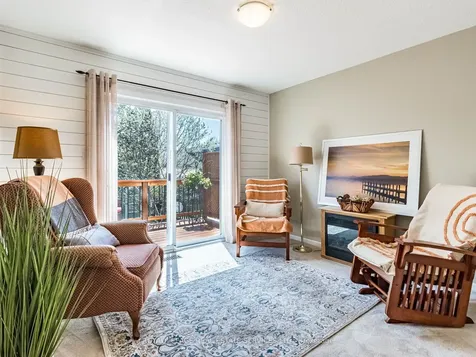 196 Cullum Court Burlington ON L7T 4A9