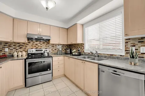 22 Mistdale Crescent Brampton ON L7A 1S1