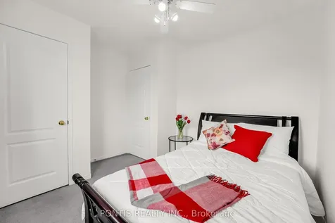 22 Mistdale Crescent Brampton ON L7A 1S1