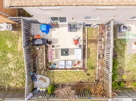 22 Mistdale Crescent Brampton ON L7A 1S1