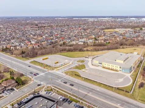 22 Mistdale Crescent Brampton ON L7A 1S1