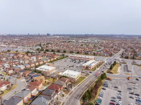 22 Mistdale Crescent Brampton ON L7A 1S1