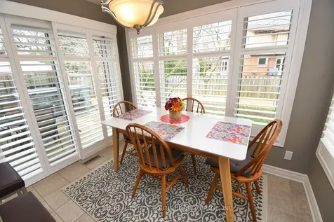 3219 Hazelwood Avenue Burlington ON L7M 2V3