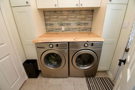 3219 Hazelwood Avenue Burlington ON L7M 2V3