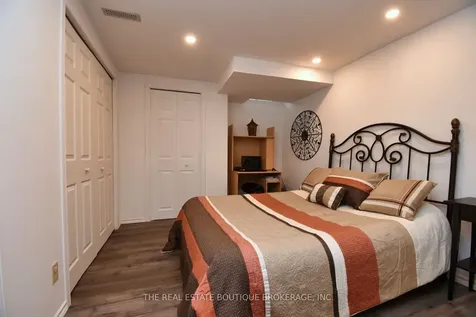 3219 Hazelwood Avenue Burlington ON L7M 2V3