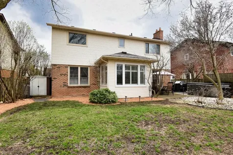 3219 Hazelwood Avenue Burlington ON L7M 2V3