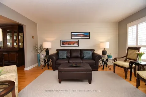 3219 Hazelwood Avenue Burlington ON L7M 2V3