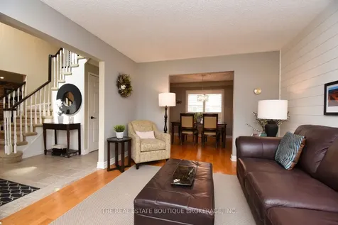 3219 Hazelwood Avenue Burlington ON L7M 2V3