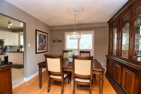 3219 Hazelwood Avenue Burlington ON L7M 2V3