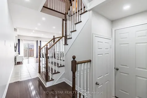 71 Relton Circle Brampton ON L6P 4A7