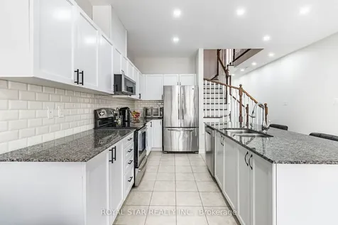 71 Relton Circle Brampton ON L6P 4A7