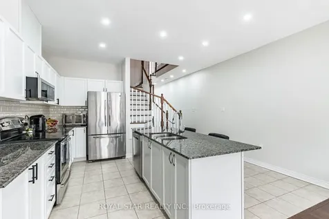 71 Relton Circle Brampton ON L6P 4A7