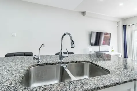 71 Relton Circle Brampton ON L6P 4A7