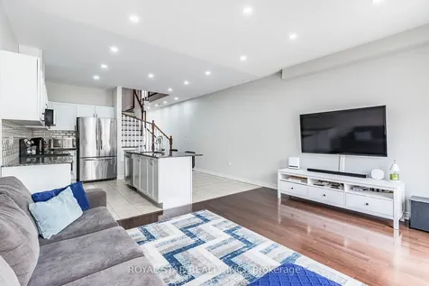 71 Relton Circle Brampton ON L6P 4A7