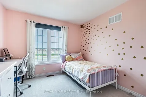 71 Relton Circle Brampton ON L6P 4A7