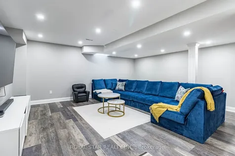 71 Relton Circle Brampton ON L6P 4A7