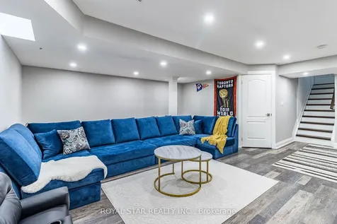 71 Relton Circle Brampton ON L6P 4A7