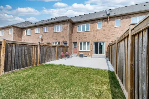 71 Relton Circle Brampton ON L6P 4A7