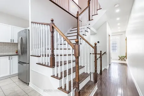 71 Relton Circle Brampton ON L6P 4A7