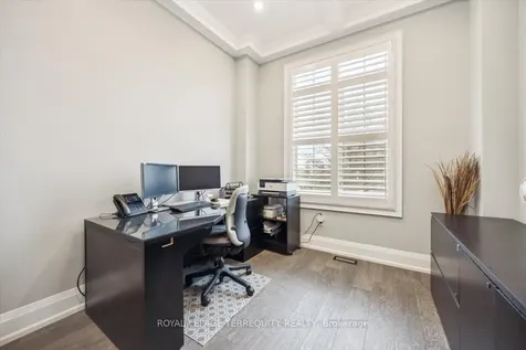 18 Dalmeny Drive Brampton ON L6X 0X3