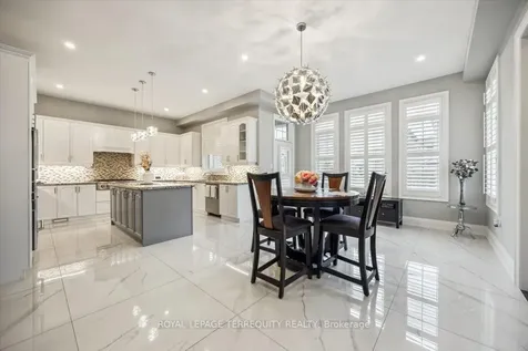 18 Dalmeny Drive Brampton ON L6X 0X3