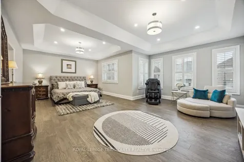 18 Dalmeny Drive Brampton ON L6X 0X3