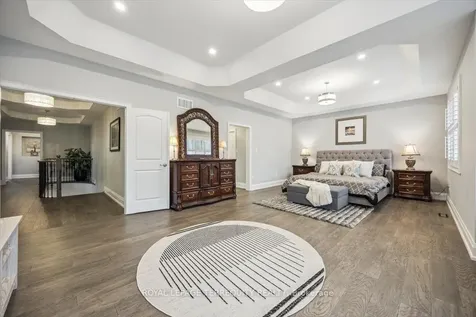 18 Dalmeny Drive Brampton ON L6X 0X3