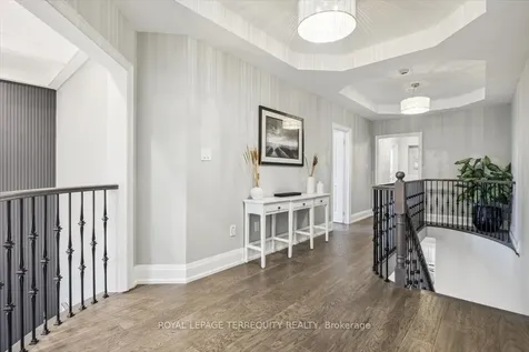 18 Dalmeny Drive Brampton ON L6X 0X3