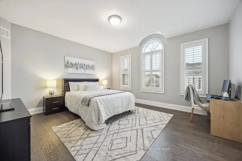 18 Dalmeny Drive Brampton ON L6X 0X3